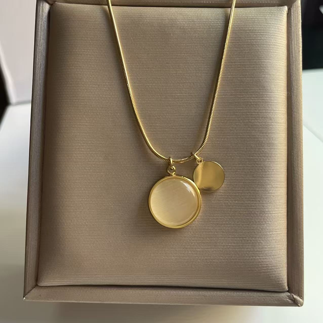 Gold-Cat's Eye Round Necklace